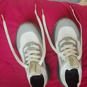 Brand NEW Vessi Women's Gray Sneakers 100% Waterproof